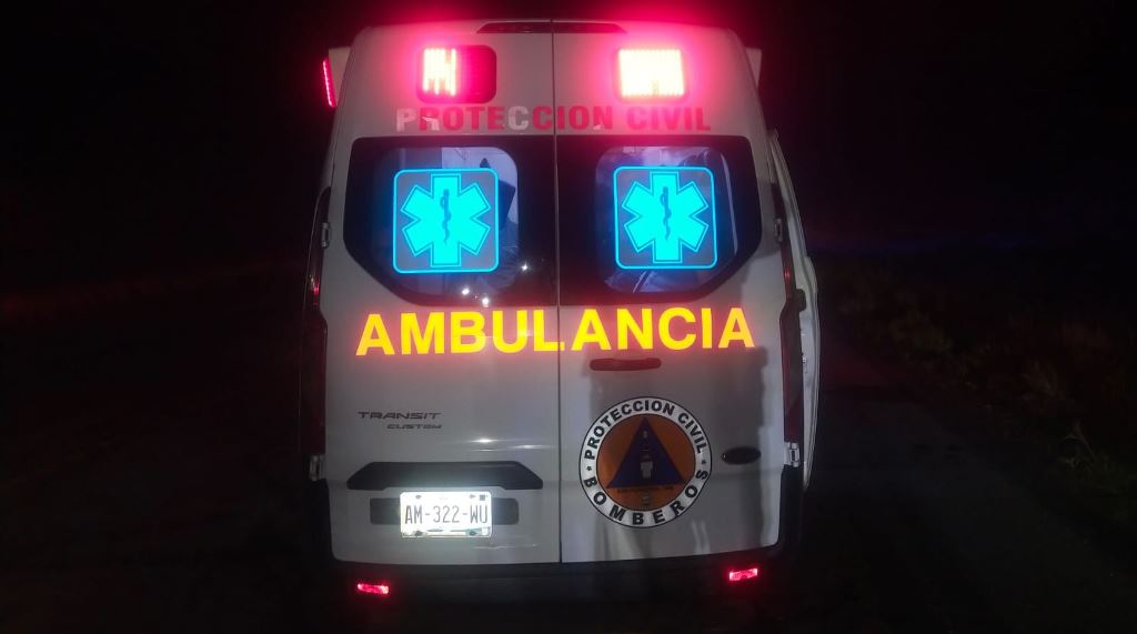 Guardia Estatal auxilia a lesionados por accidente vehicular en Méndez