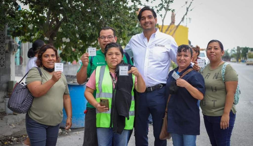 Entregó Alcalde Folios para Becas en San Valentín