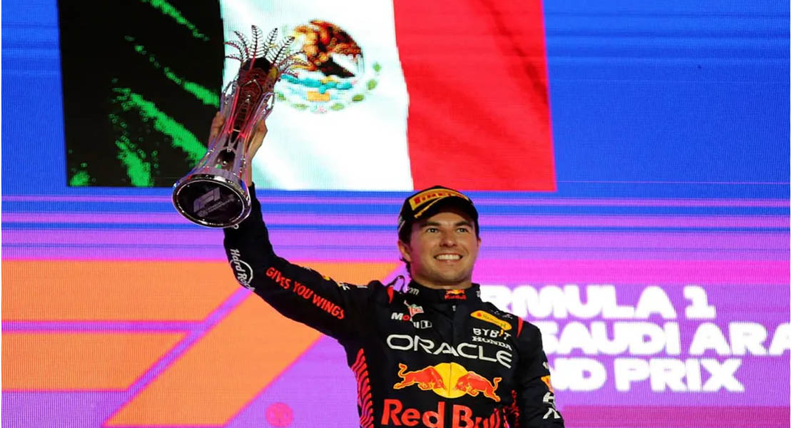Prensa se rinde ante Checo Pérez, tras ganar en Arabia: ‘Derrotó a Verstappen a puro ritmo’