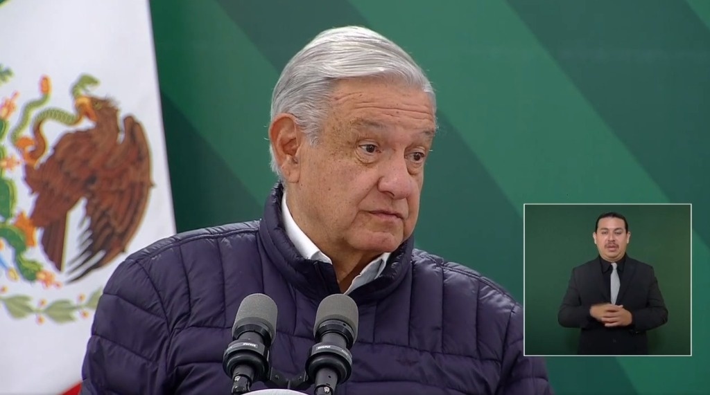 Condena AMLO quema de figura con el rostro de la ministra Piña