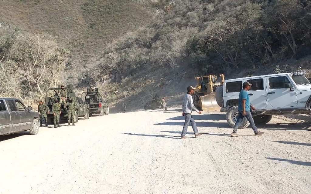 Guardia Estatal socorre a trabajadores lesionados en explosión de La Quebradora