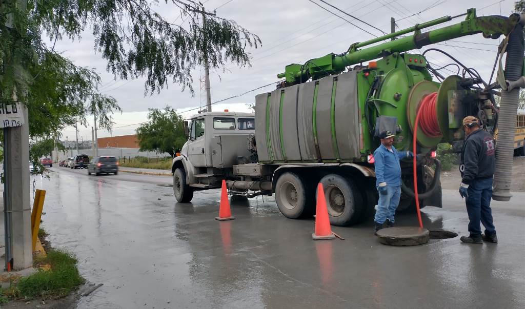 Realizó COMAPA limpieza de pozos y colectores en la colonia Las Cumbres