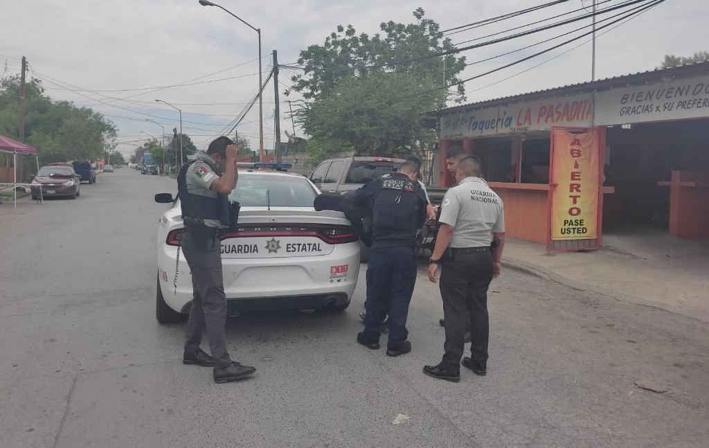 Guardia Estatal coadyuva en detención de tráiler que iba a exceso de velocidad