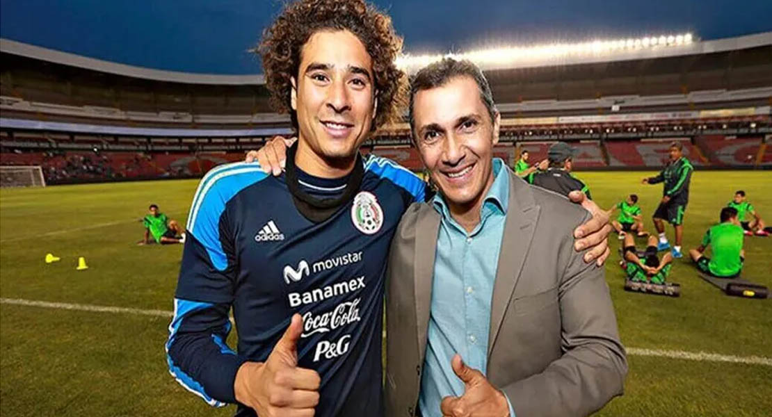 Adolfo Ríos destaca el nivel de Guillermo Ochoa: ‘¡No hay portero que le compita a Memo!’