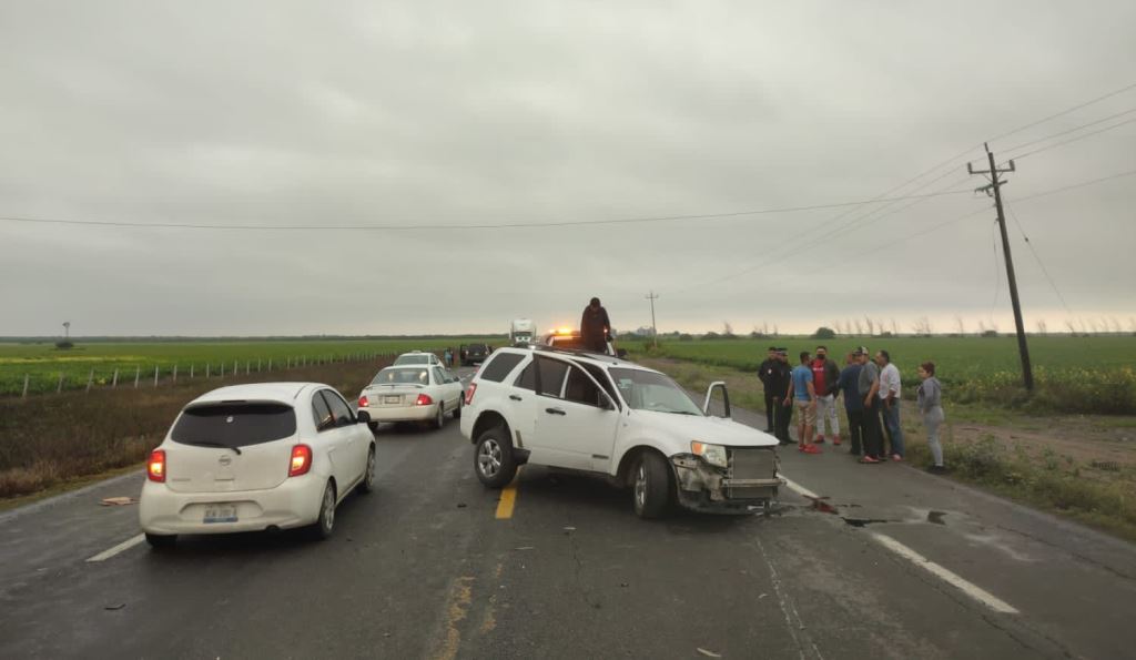 Guardia Estatal brinda apoyo carretero ante choque en Carretera Reynosa-San Fernando