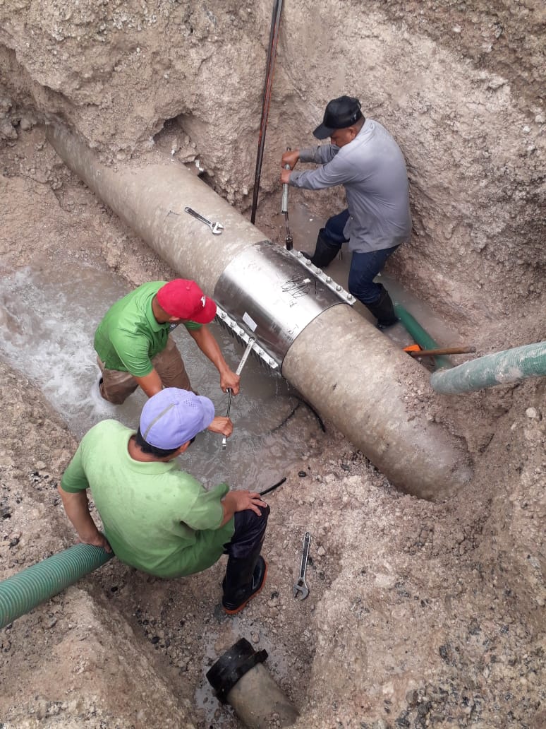 Finaliza COMAPA trabajos de reparación de fuga en Boulevard Hidalgo