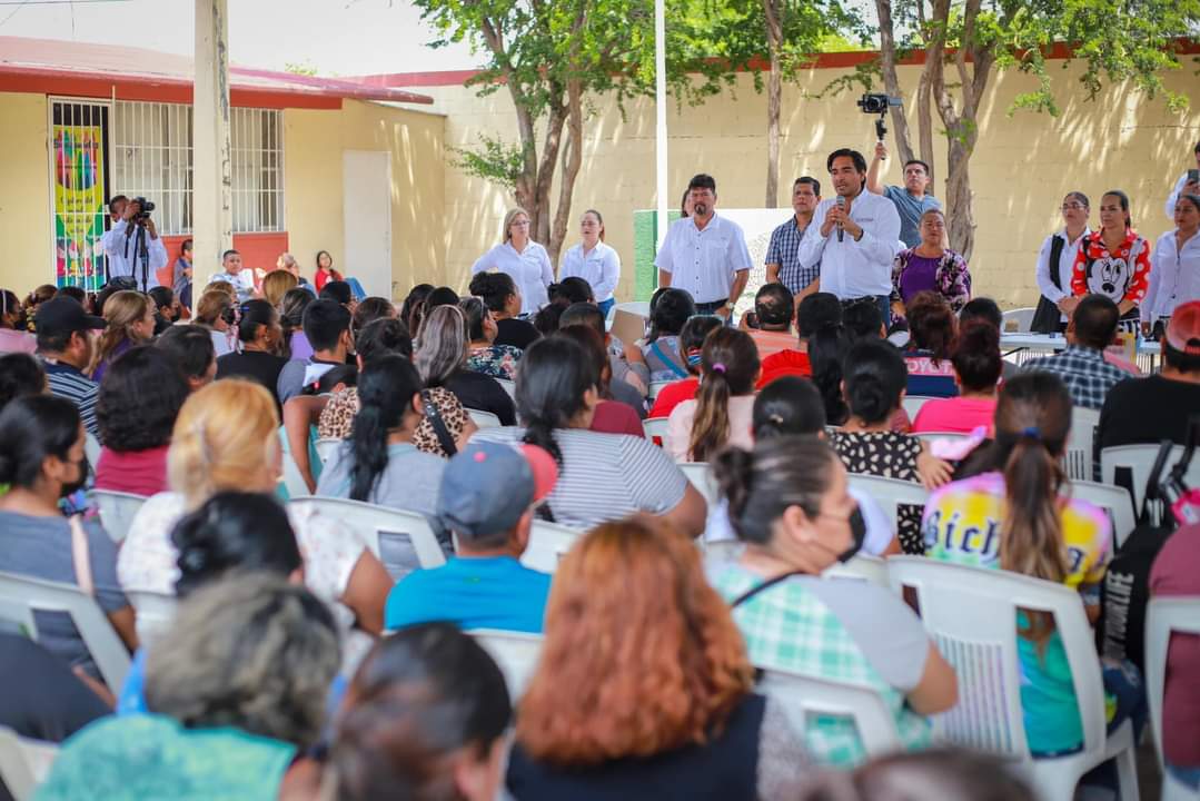 Lleva Alcalde Programa de Becas Municipales a comunidades ejidales