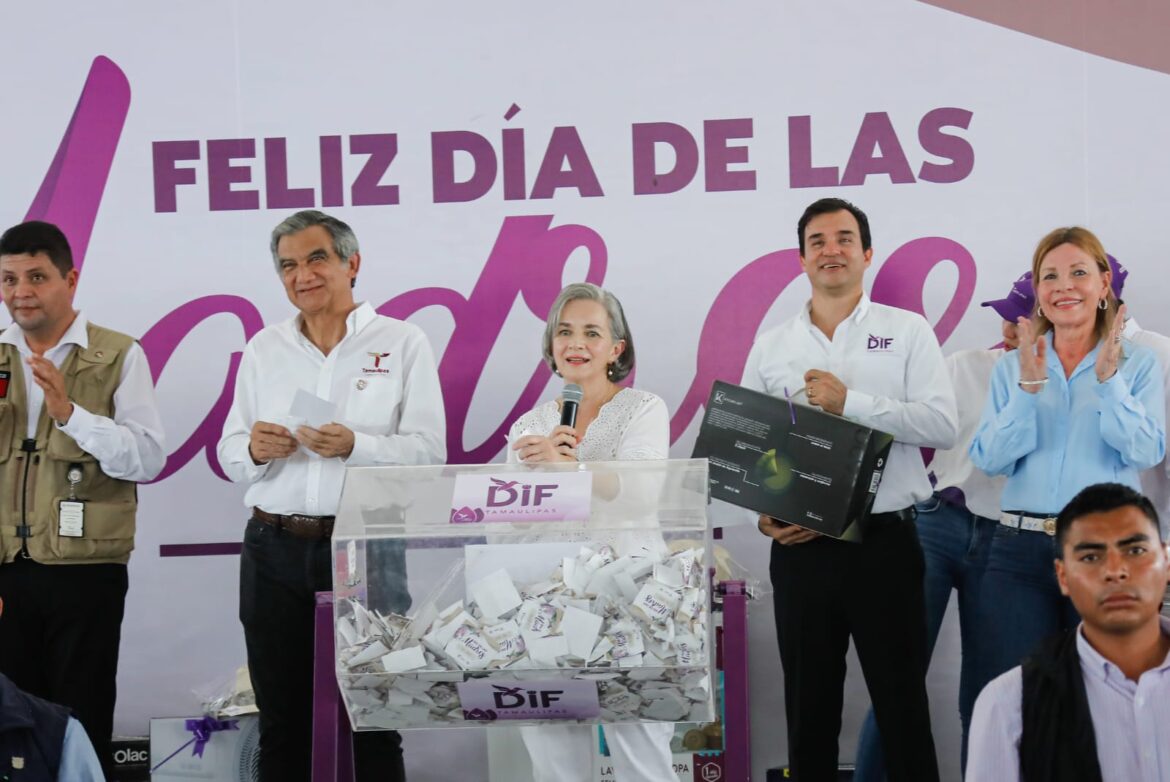 Consienten Américo y María a miles de mamás en su día