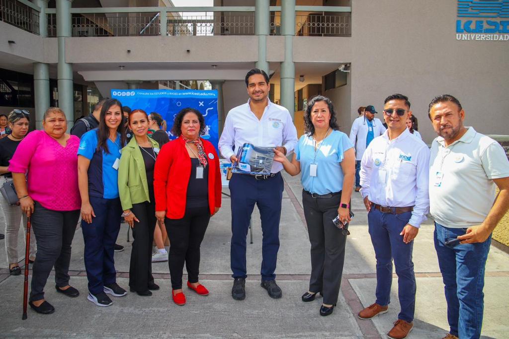 Aplican universitarios reynosenses cuidados bien perros a mascotas