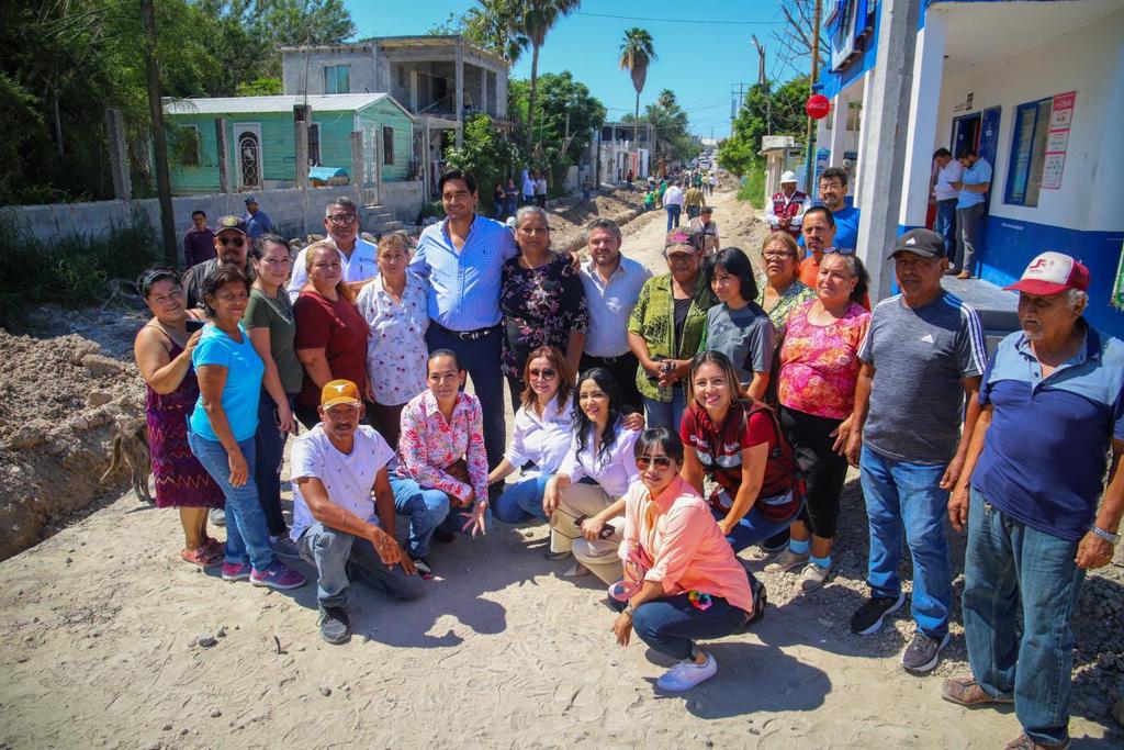 Pavimenta Gobierno de Carlos Peña Ortiz calle de La Amistad