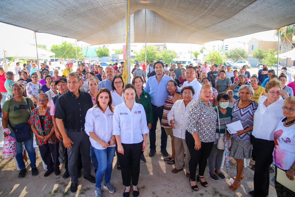 Atendieron Ayuntamiento y DIF a familias de colonia Fundadores