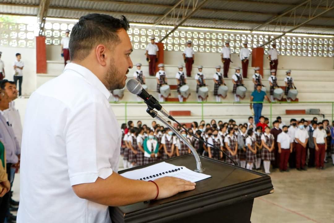 CONCRETA GOBIERNO DE RÍO BRAVO MÁS INFRAESTRUCTURA PARA LA EDUCACIÓN EN INTEGRACIÓN FAMILIAR