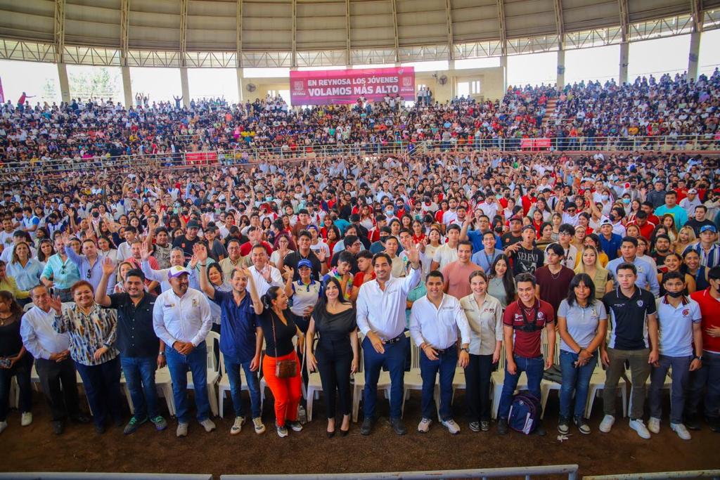 Disfrutaron 8 Mil jóvenes festejo del Día del Estudiante con Alcalde de Reynosa