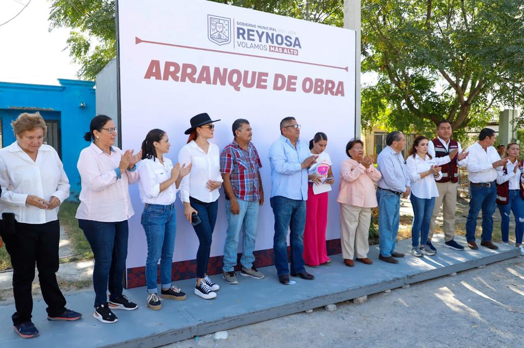 Pavimenta Gobierno de Reynosa Calle De la Rivera en Paseo Residencial