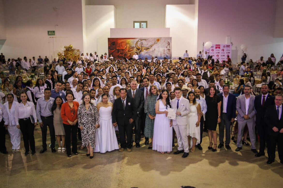 Formalizan Ayuntamiento y DIF a 130 parejas con Matrimonios Colectivos en Reynosa