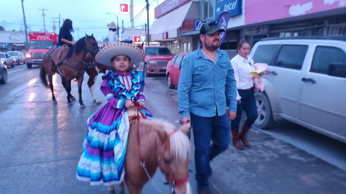 PARTICIPAN AUTORIDADES MUNICIPALES EN PEREGRINACIÓN POR CELEBRACIÓN A LA GUADALUPANA