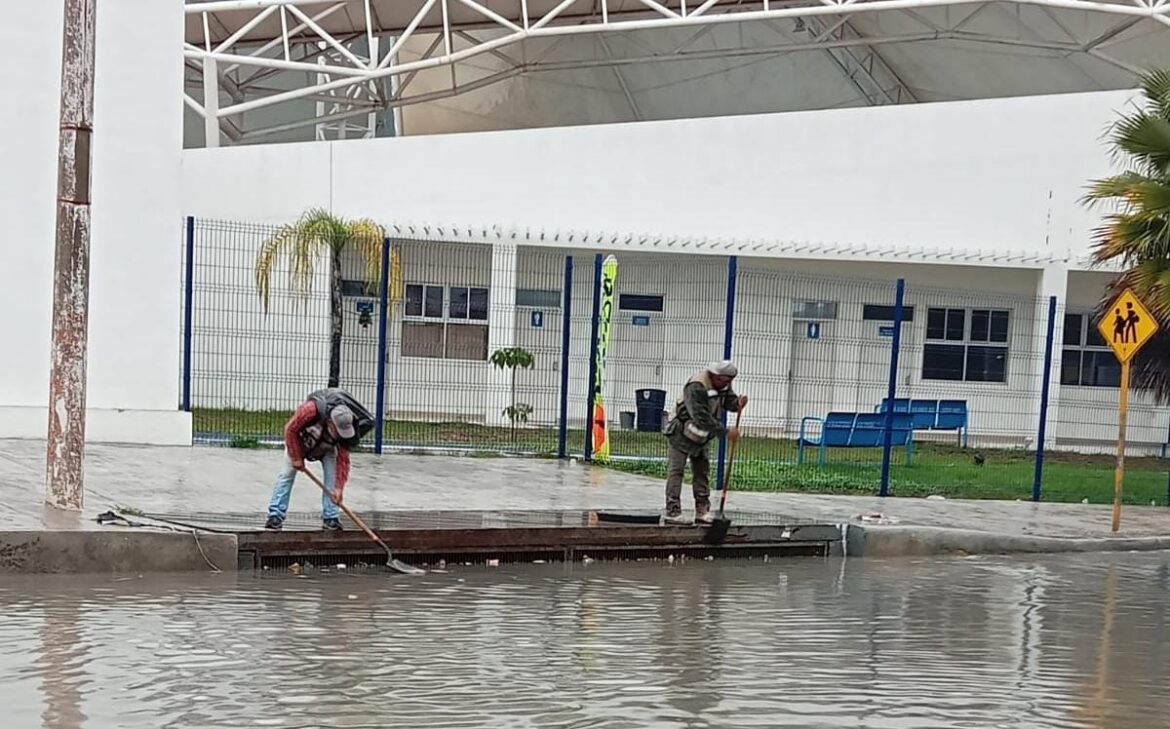 Dirigió Alcalde Carlos Peña Ortiz acciones de limpieza y desasolve en Reynosa