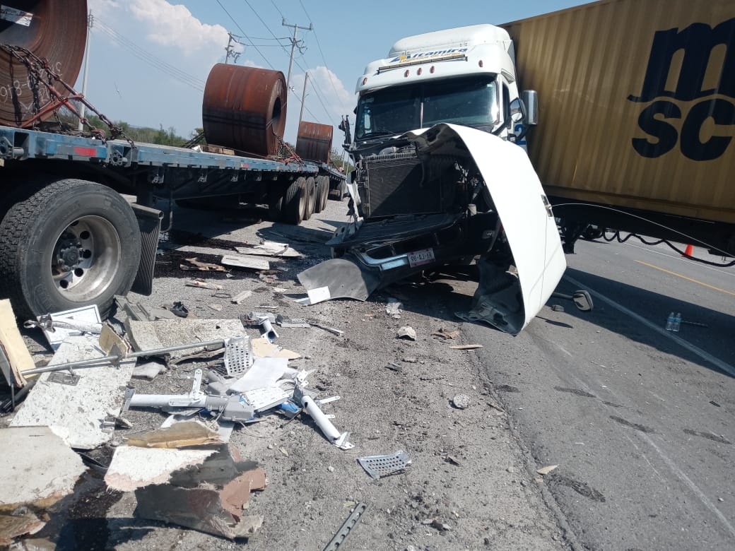 Alerta: circulación cerrada en Carretera Victoria-Zaragoza tras choque múltiple