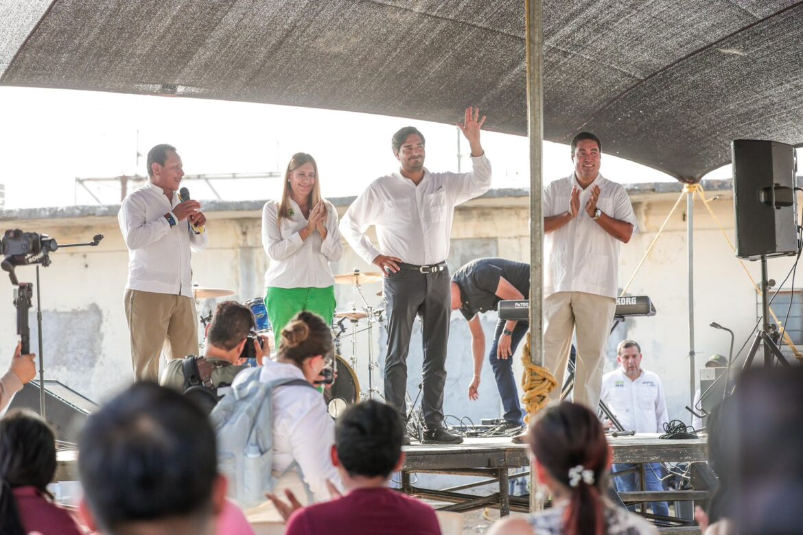 Carlos Peña y Maki Ortiz Invitados de Honor a Emotivo Concierto, “ Por Amor a Reynosa”