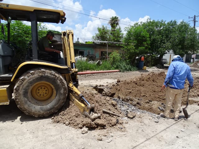 RETOMA GOBIERNO DE RÍO BRAVO OBRA DE DRENAJE Y PAVIMENTACIÓN EN COL. POPULAR